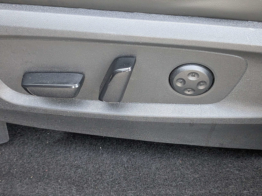 Used 2025 INFINITI QX60 Luxe FWD image 21