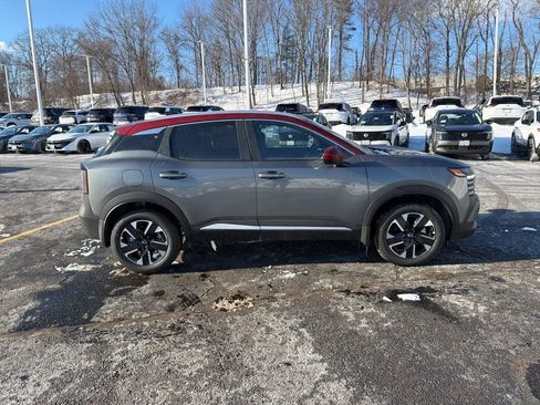 New 2026 Nissan Kicks SV w/ SV Premium Package AWD/4WD image 9