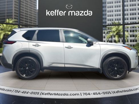 Used 2023 Nissan Rogue SV AWD/4WD image 8
