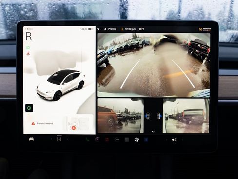 Used 2023 Tesla Model Y Long Range image 13