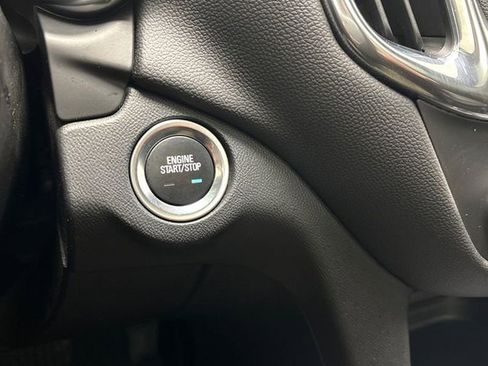 Used 2022 Chevrolet Equinox LT image 45