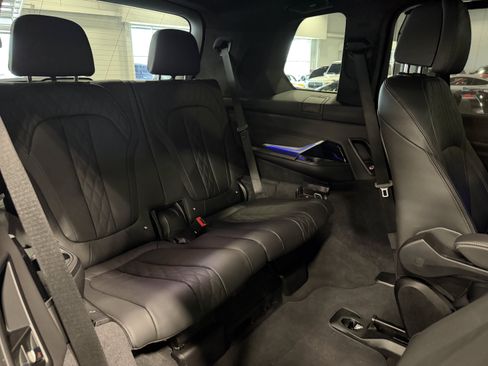 Used 2024 BMW X7 M60i w/ Executive Package AWD/4WD image 19