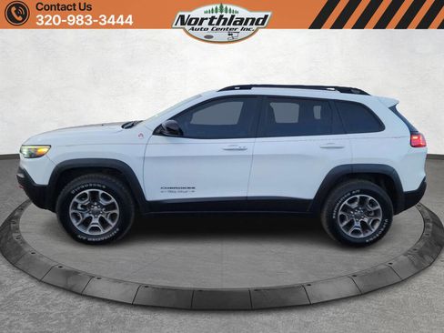 Used 2022 Jeep Cherokee Trailhawk image 8