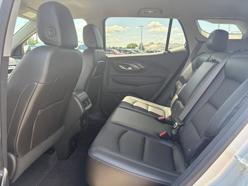 Used 2022 GMC Terrain SLT w/ Infotainment Package II FWD image 15