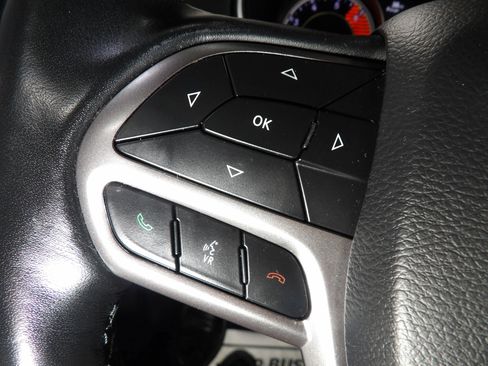 Used 2020 Jeep Cherokee Limited AWD/4WD image 14
