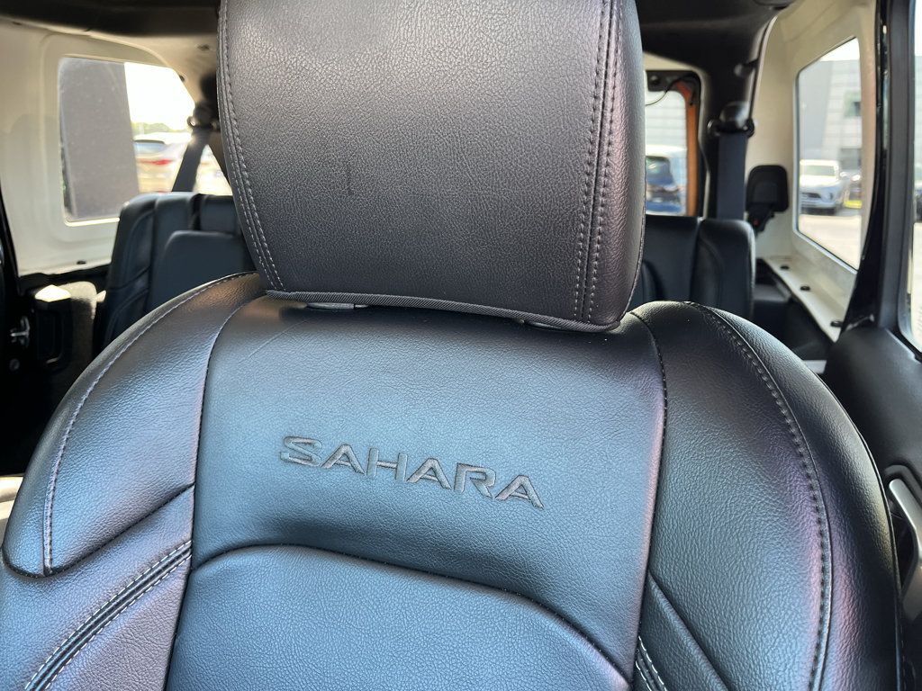 Used 2023 Jeep Wrangler Unlimited Sahara AWD/4WD image 28
