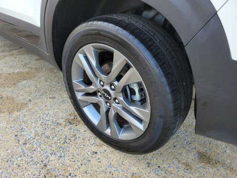 Used 2023 Kia Seltos S FWD image 26