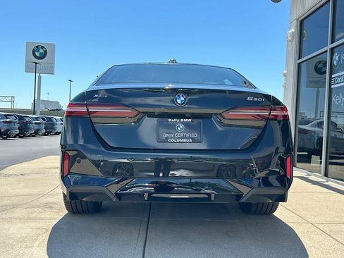 Certified 2026 BMW 530i xDrive w/ M Sport Package AWD/4WD image 8