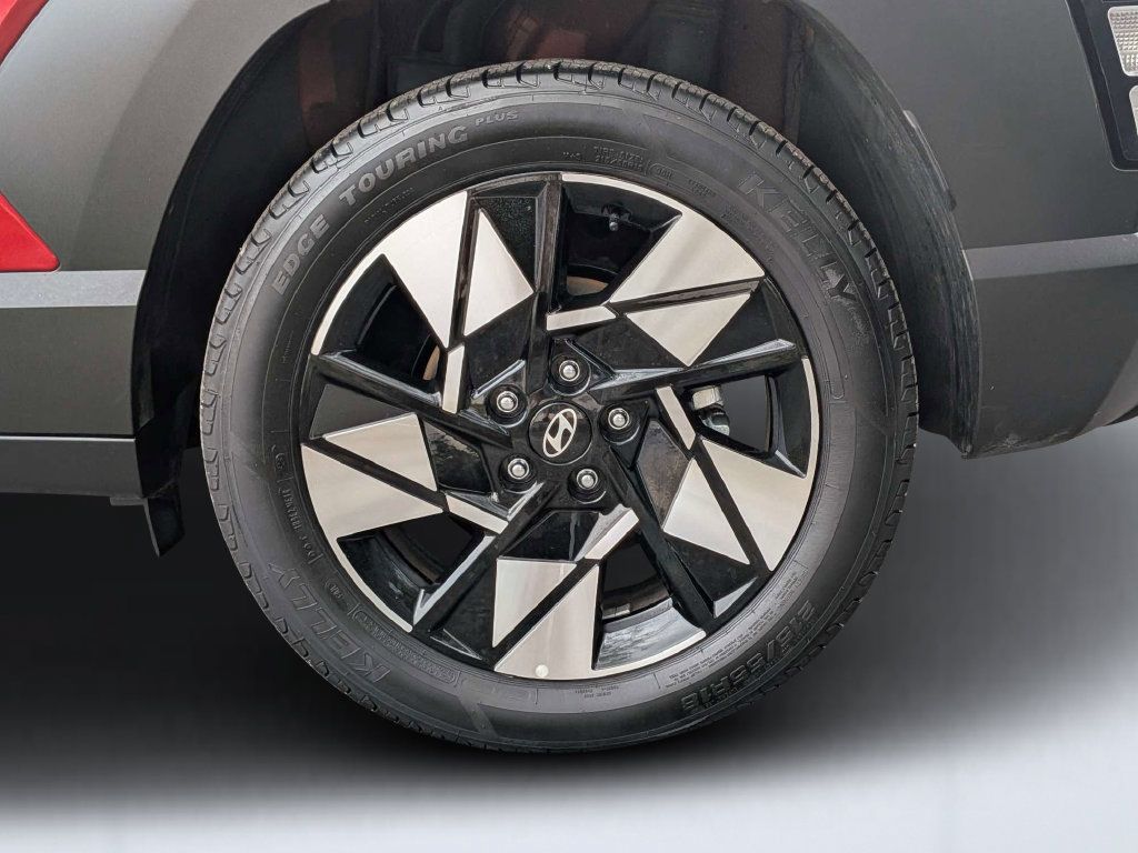 Used 2025 Hyundai Kona SEL FWD image 12