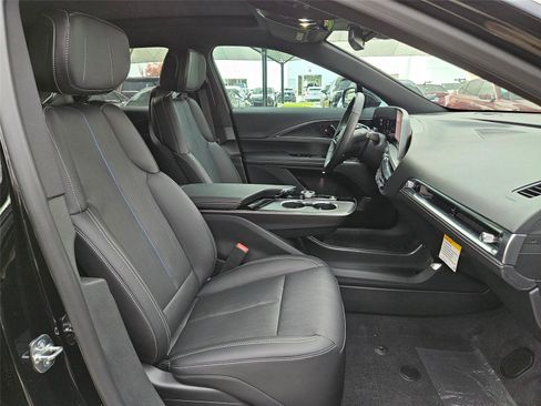 New 2026 Cadillac Lyriq Luxury w/ LPO, Floor Liner Package AWD/4WD image 26