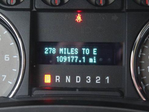 Used 2010 Ford F150 XLT image 5