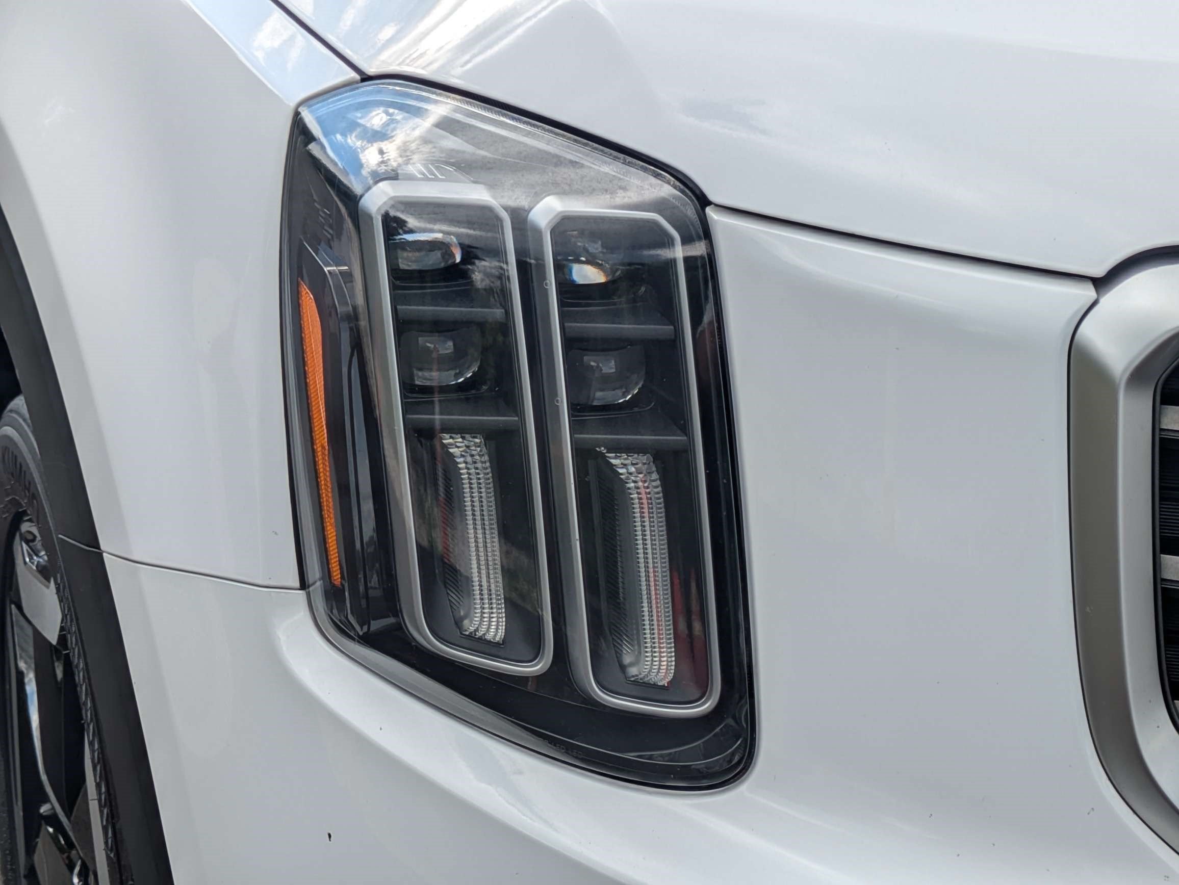 Used 2025 Kia Telluride S FWD image 8