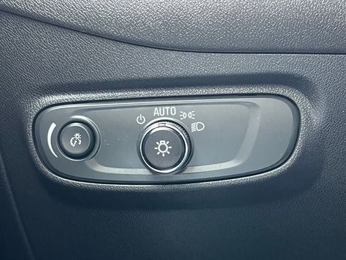 Used 2024 Chevrolet Equinox LT AWD/4WD image 21