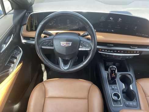 Used 2024 Cadillac XT4 Sport FWD image 11