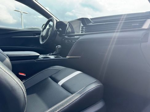 Used 2025 Toyota Camry SE image 18