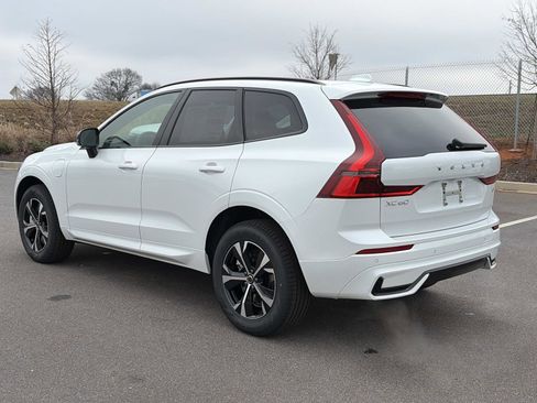 New 2026 Volvo XC60 T8 Core w/ Climate Package image 5