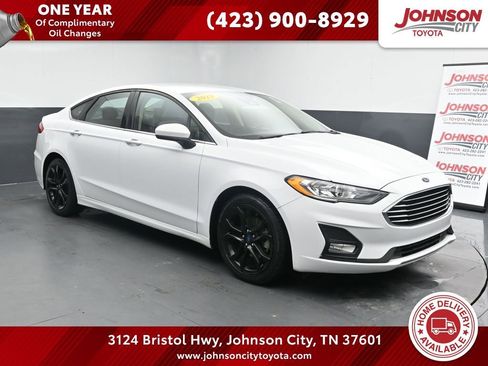 Used 2019 Ford Fusion SE w/ Equipment Group 151A image 1
