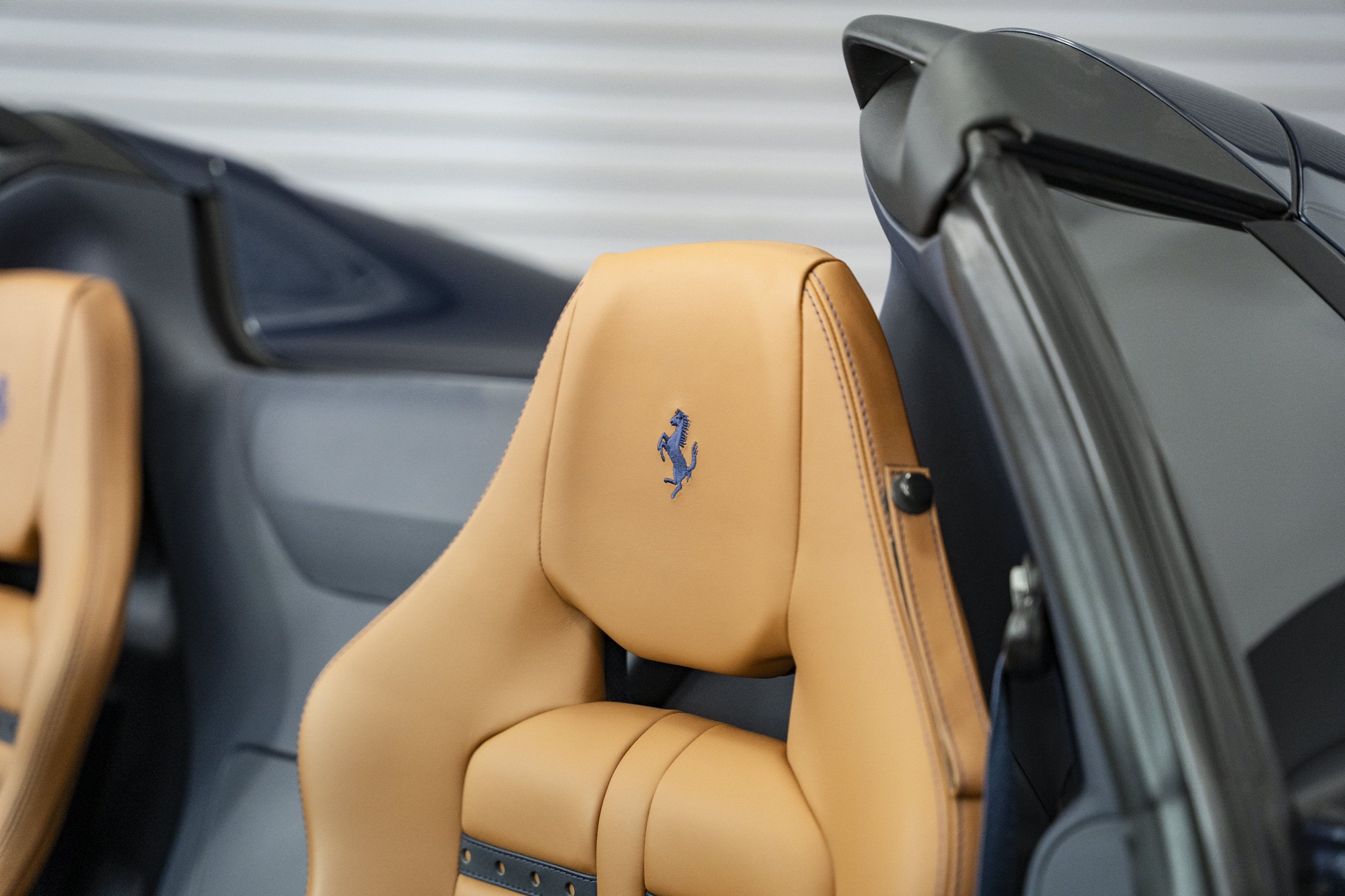 Used 2021 Ferrari 812 GTS RWD image 30