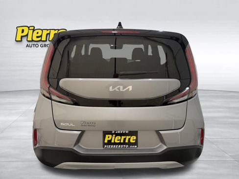 Used 2023 Kia Soul LX w/ Option Group 015 image 3