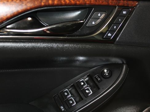 Used 2018 Cadillac CTS Luxury RWD image 11