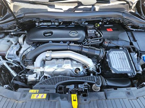 Used 2025 Mercedes-Benz GLA 250 image 28