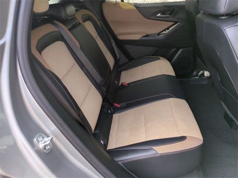 Certified 2025 Chevrolet Equinox ACTIV image 26