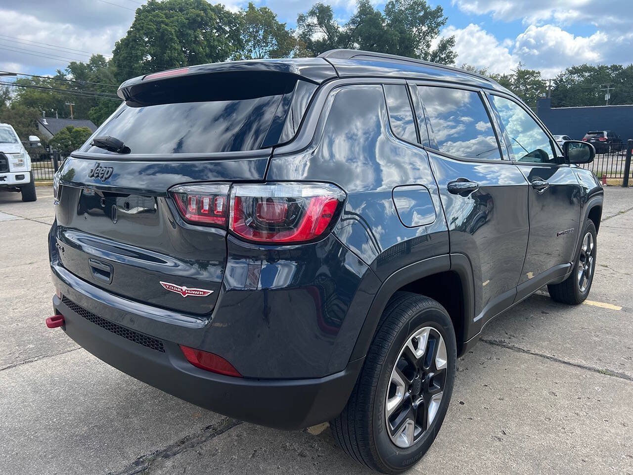 Used 2018 Jeep Compass Trailhawk w/ Leather Interior Group AWD/4WD image 9