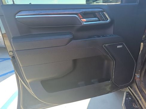 Used 2024 Chevrolet Silverado 3500 LTZ w/ LTZ Convenience Package image 40