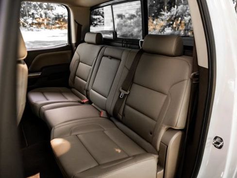 Used 2018 GMC Sierra 1500 SLT AWD/4WD image 18
