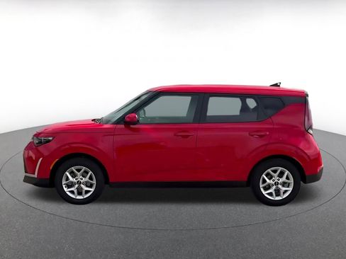 Used 2025 Kia Soul LX w/ LX Technology Package image 9