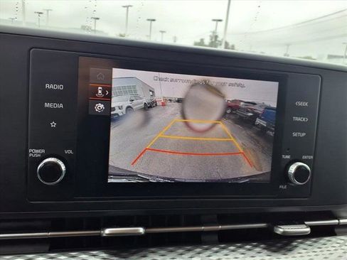 Certified 2024 Kia Carnival LX image 15