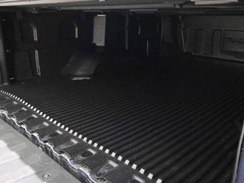 Used 2022 Chevrolet Silverado 2500 LT w/ Convenience Package image 5