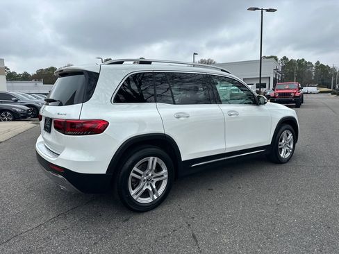 Used 2021 Mercedes-Benz GLB 250 4MATIC image 12