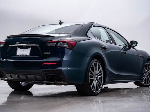 Used 2024 Maserati Ghibli Trofeo image 10