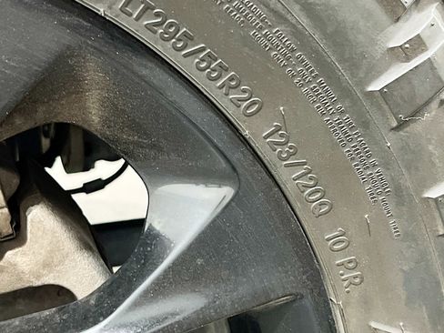 Used 2021 Jeep Gladiator Overland image 24