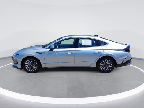 Certified 2025 Hyundai Sonata SEL FWD image 8