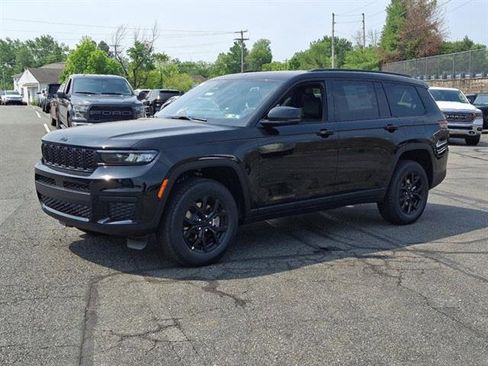 New 2025 Jeep Grand Cherokee L Altitude image 26