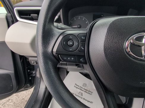 Certified 2023 Toyota Corolla LE image 34
