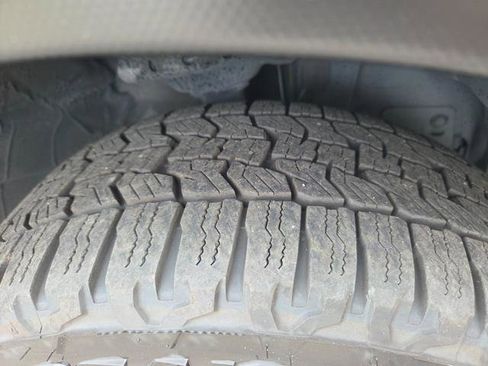 Used 2016 Subaru Crosstrek 2.0i Limited image 3