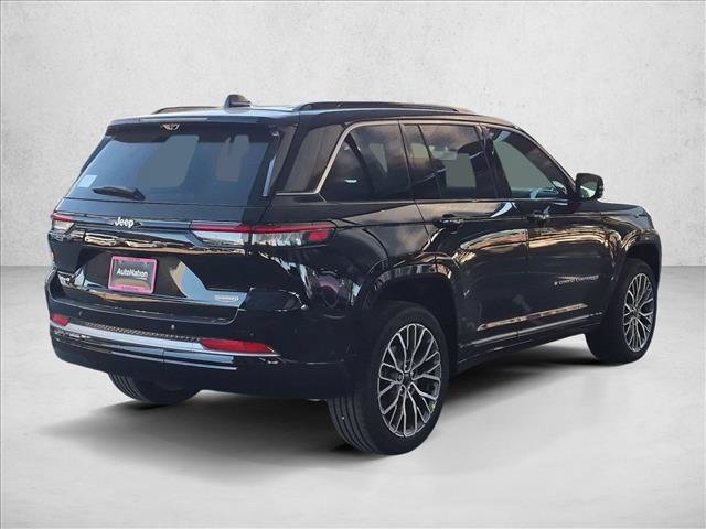 New 2027 Jeep Grand Cherokee Summit AWD/4WD image 2