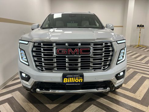 New 2026 GMC Yukon XL Denali w/ Denali Reserve Package AWD/4WD image 17