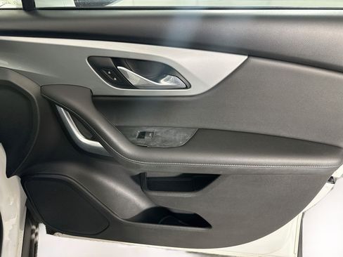 Used 2020 Chevrolet Blazer LT FWD image 29