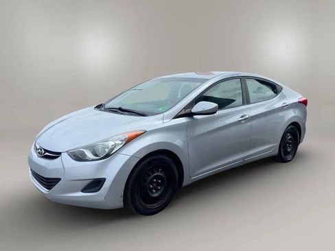Used 2011 Hyundai Elantra GLS image 3