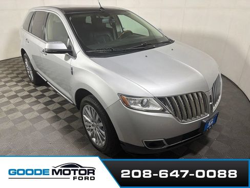 Used 2013 Lincoln MKX AWD image 1