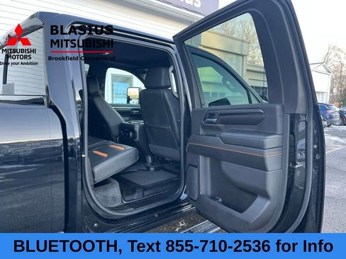 Used 2025 GMC Sierra 2500 AT4 w/ AT4 Premium Plus Package image 12