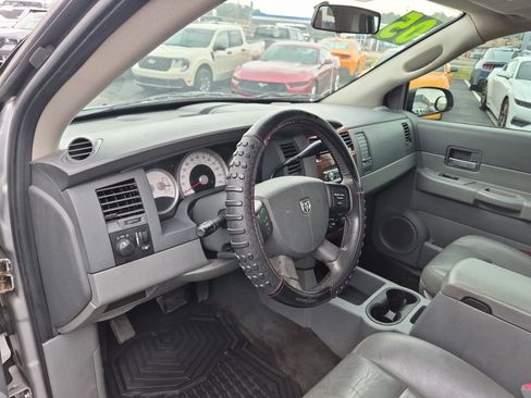 Used 2005 Dodge Durango SLT image 12