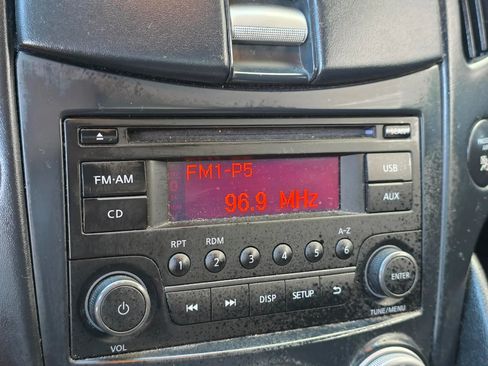 Used 2015 Nissan 370Z Sport Coupe 2D image 16