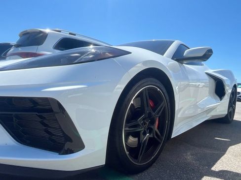Used 2021 Chevrolet Corvette Stingray Premium Conv w/ Z51 Performance Package RWD image 8