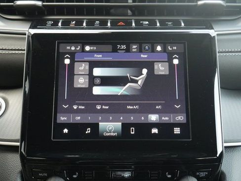 New 2025 Jeep Grand Cherokee L Laredo image 22