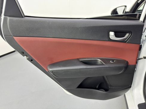 Used 2017 Kia Optima LX w/ Value Package image 38